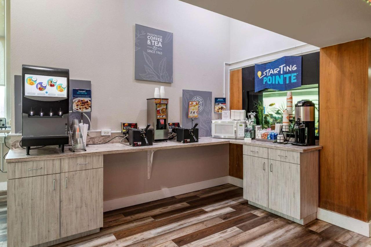 Clarion Pointe Seawall Hotel 3*